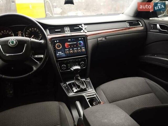 Черный Шкода Суперб, объемом двигателя 1.97 л и пробегом 369 тыс. км за 7690 $, фото 30 на Automoto.ua