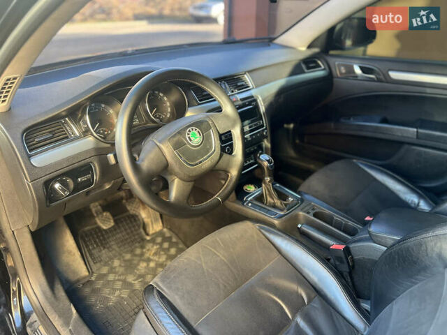 Чорний Шкода Суперб, об'ємом двигуна 1.8 л та пробігом 190 тис. км за 5555 $, фото 10 на Automoto.ua