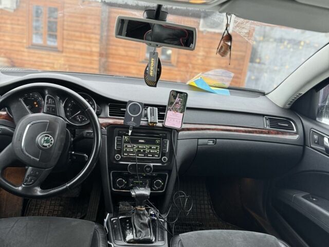 Черный Шкода Суперб, объемом двигателя 2 л и пробегом 322 тыс. км за 3600 $, фото 2 на Automoto.ua