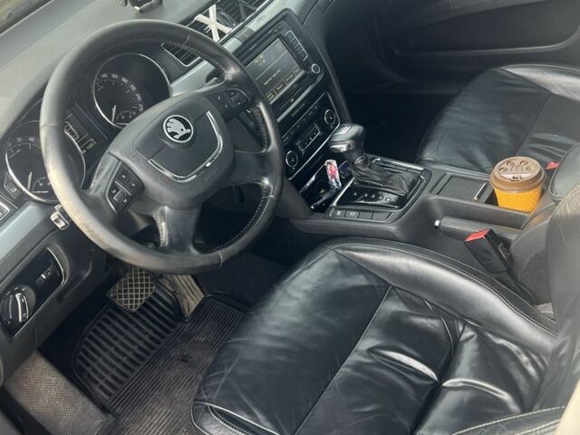 Чорний Шкода Суперб, об'ємом двигуна 2 л та пробігом 380 тис. км за 5600 $, фото 3 на Automoto.ua