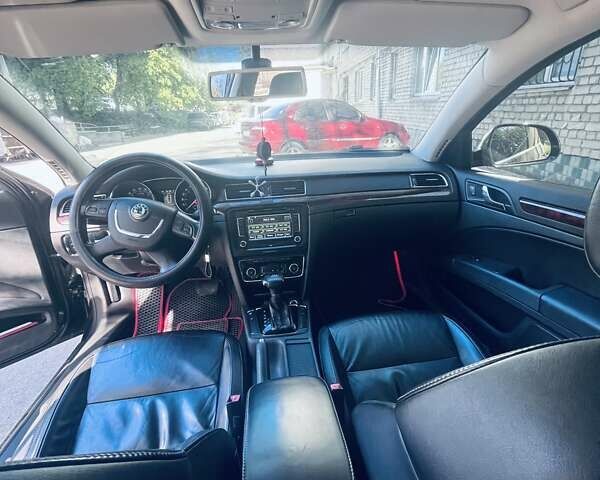 Шкода Суперб 2008 в Борзне на Automoto.ua Черный Шкода Суперб, объемом двигателя 1.97 л и пробегом 208 тыс. км за 10000 $, фото 5 на Automoto.ua