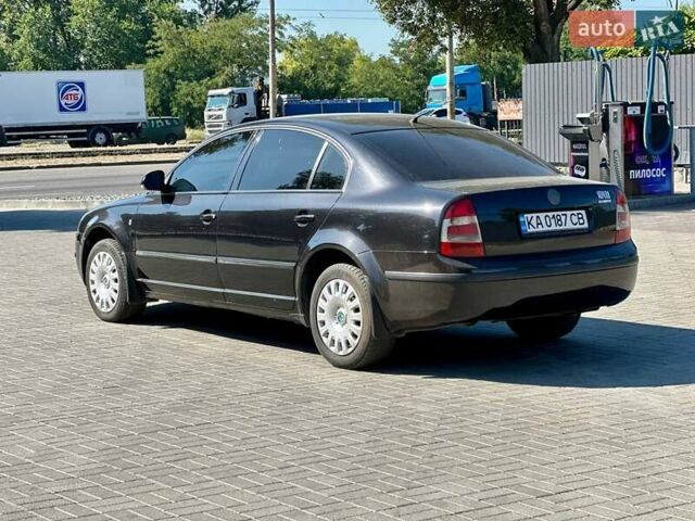 Черный Шкода Суперб, объемом двигателя 1.78 л и пробегом 245 тыс. км за 5999 $, фото 8 на Automoto.ua