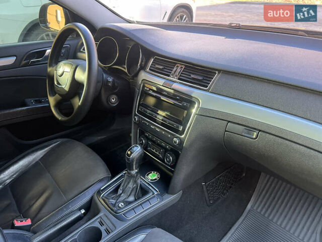 Чорний Шкода Суперб, об'ємом двигуна 1.8 л та пробігом 190 тис. км за 5555 $, фото 12 на Automoto.ua