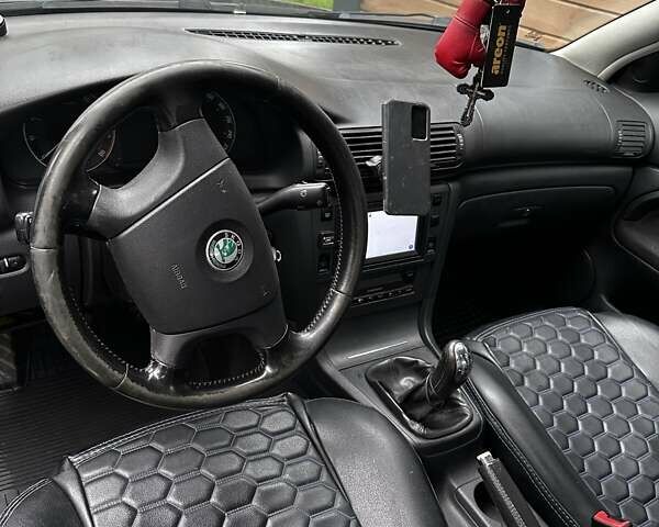 Черный Шкода Суперб, объемом двигателя 1.78 л и пробегом 352 тыс. км за 4700 $, фото 14 на Automoto.ua