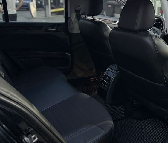 Черный Шкода Суперб, объемом двигателя 1.8 л и пробегом 272 тыс. км за 8000 $, фото 1 на Automoto.ua