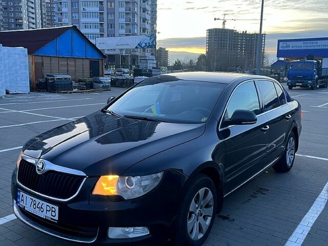 Черный Шкода Суперб, объемом двигателя 1.8 л и пробегом 305 тыс. км за 8000 $, фото 1 на Automoto.ua