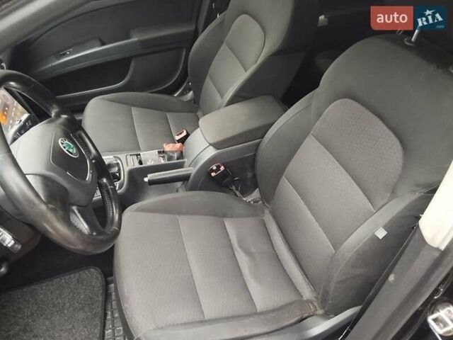 Черный Шкода Суперб, объемом двигателя 1.97 л и пробегом 369 тыс. км за 7690 $, фото 31 на Automoto.ua