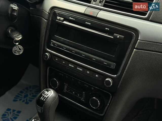 Черный Шкода Суперб, объемом двигателя 1.8 л и пробегом 277 тыс. км за 8300 $, фото 7 на Automoto.ua