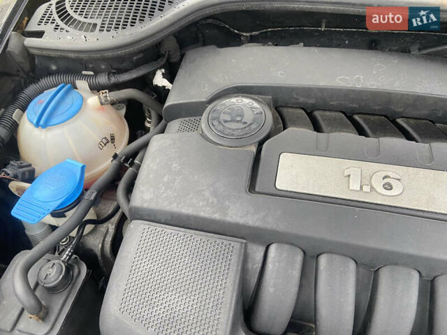 Черный Шкода Суперб, объемом двигателя 1.6 л и пробегом 239 тыс. км за 6700 $, фото 13 на Automoto.ua