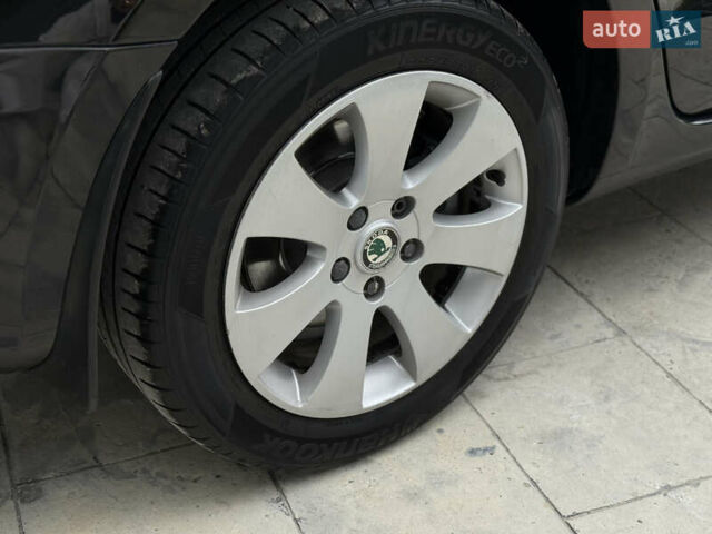 Черный Шкода Суперб, объемом двигателя 1.8 л и пробегом 277 тыс. км за 8300 $, фото 5 на Automoto.ua