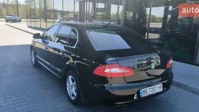 Чорний Шкода Суперб, об'ємом двигуна 2 л та пробігом 255 тис. км за 9700 $, фото 1 на Automoto.ua