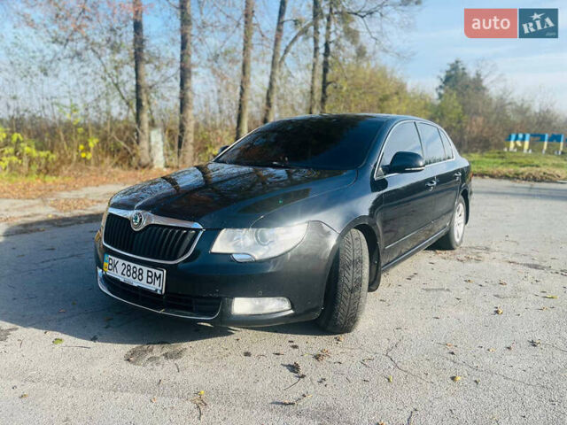Черный Шкода Суперб, объемом двигателя 2 л и пробегом 286 тыс. км за 8300 $, фото 1 на Automoto.ua