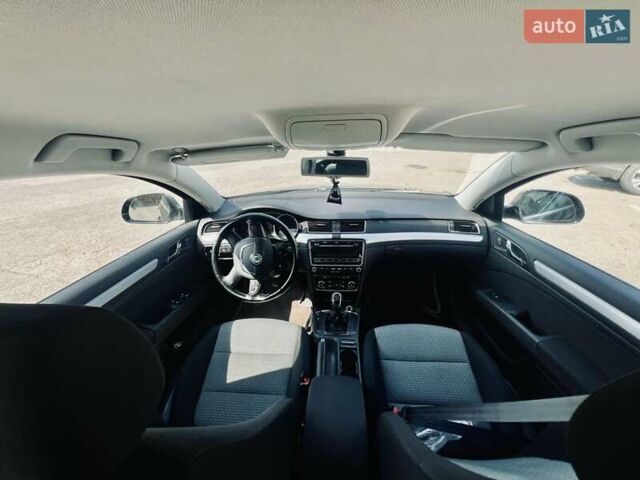Черный Шкода Суперб, объемом двигателя 1.8 л и пробегом 250 тыс. км за 5999 $, фото 8 на Automoto.ua