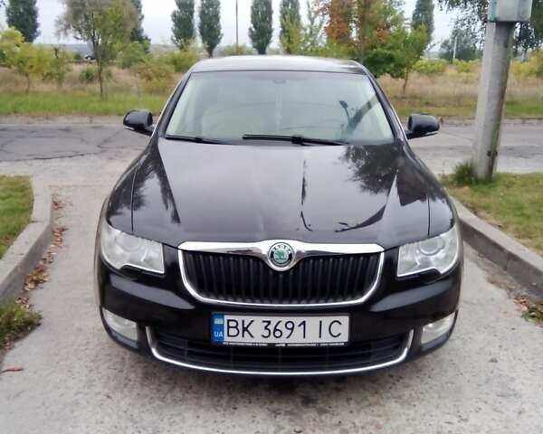 Черный Шкода Суперб, объемом двигателя 1.8 л и пробегом 227 тыс. км за 7800 $, фото 10 на Automoto.ua