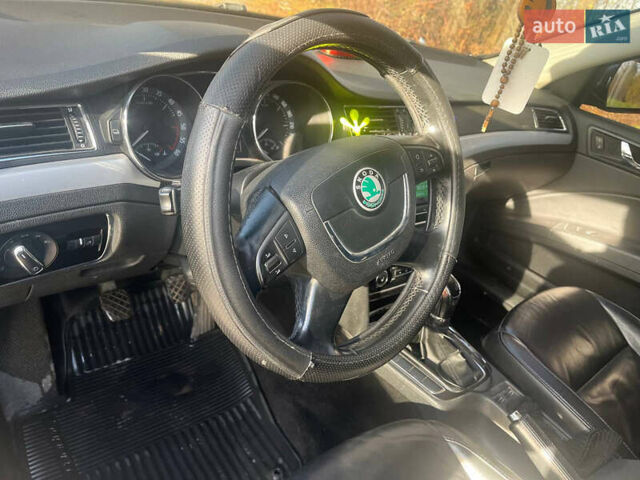 Черный Шкода Суперб, объемом двигателя 2 л и пробегом 286 тыс. км за 8300 $, фото 4 на Automoto.ua