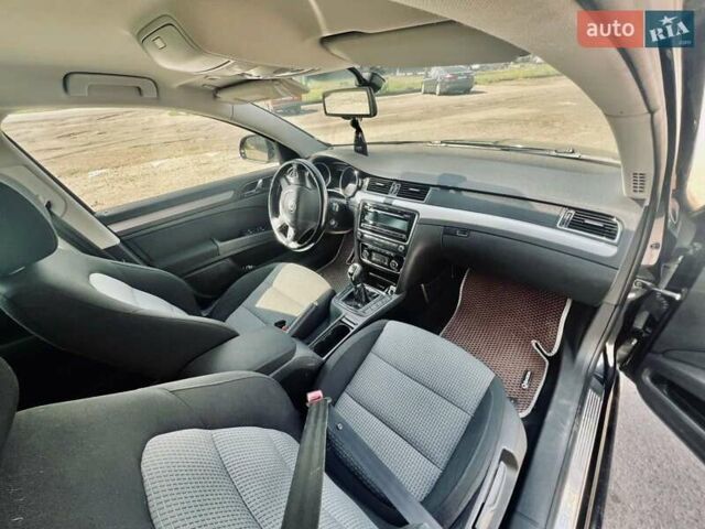 Черный Шкода Суперб, объемом двигателя 1.8 л и пробегом 250 тыс. км за 5999 $, фото 4 на Automoto.ua
