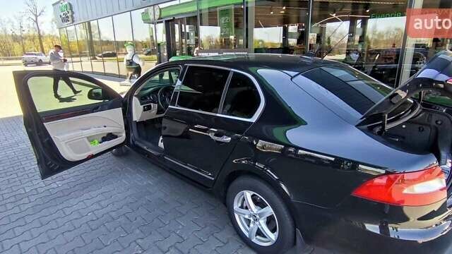 Чорний Шкода Суперб, об'ємом двигуна 2 л та пробігом 255 тис. км за 9700 $, фото 2 на Automoto.ua