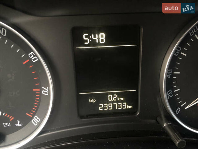 Черный Шкода Суперб, объемом двигателя 1.6 л и пробегом 239 тыс. км за 6700 $, фото 15 на Automoto.ua