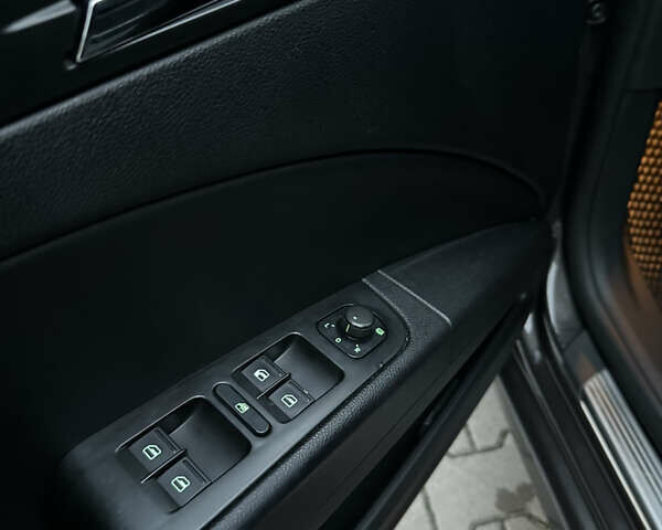 Черный Шкода Суперб, объемом двигателя 2 л и пробегом 310 тыс. км за 10500 $, фото 23 на Automoto.ua