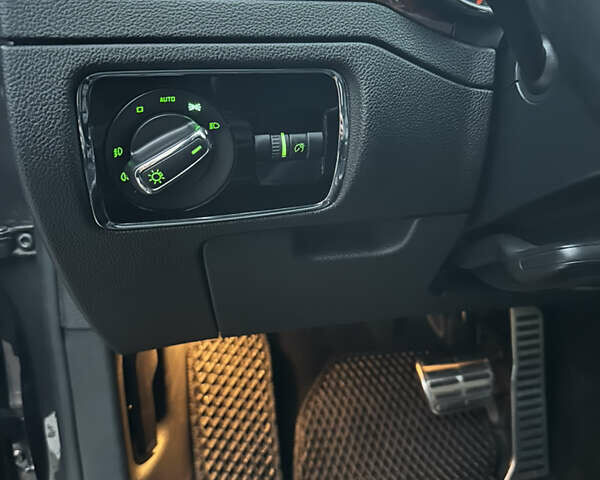 Черный Шкода Суперб, объемом двигателя 2 л и пробегом 310 тыс. км за 10500 $, фото 22 на Automoto.ua