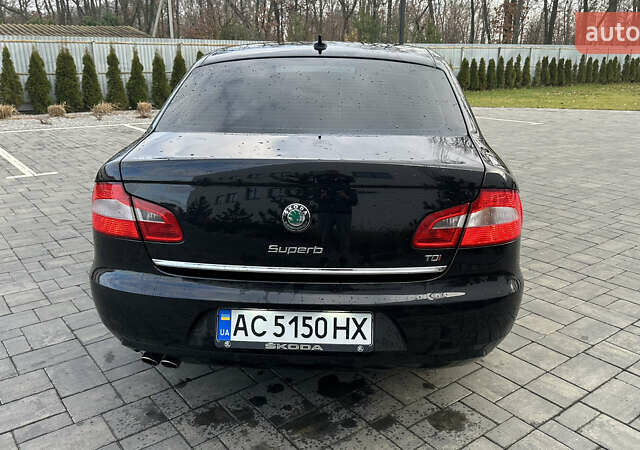 Черный Шкода Суперб, объемом двигателя 2 л и пробегом 296 тыс. км за 9300 $, фото 15 на Automoto.ua