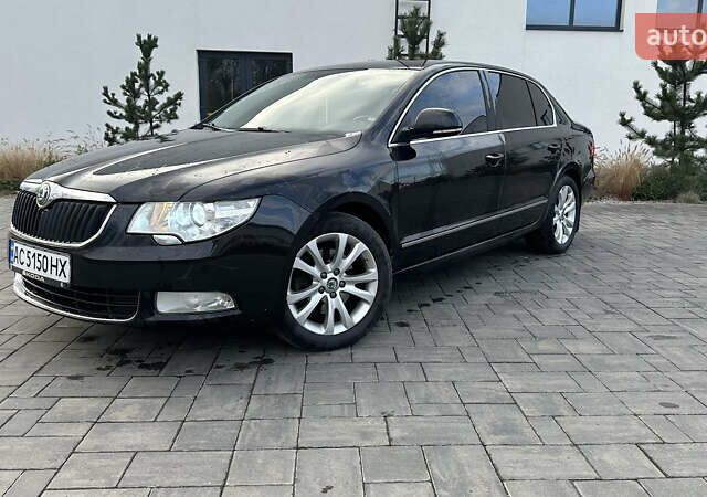 Черный Шкода Суперб, объемом двигателя 2 л и пробегом 296 тыс. км за 9300 $, фото 1 на Automoto.ua