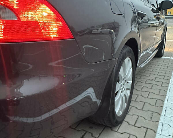 Черный Шкода Суперб, объемом двигателя 2 л и пробегом 310 тыс. км за 10500 $, фото 7 на Automoto.ua