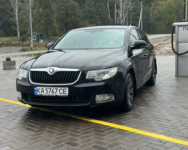 Черный Шкода Суперб, объемом двигателя 1.6 л и пробегом 252 тыс. км за 8200 $, фото 1 на Automoto.ua