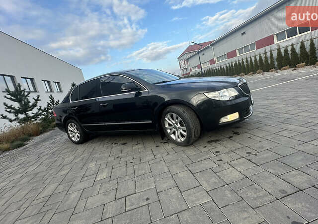 Черный Шкода Суперб, объемом двигателя 2 л и пробегом 296 тыс. км за 9300 $, фото 8 на Automoto.ua