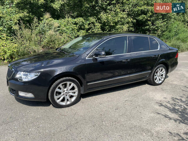 Черный Шкода Суперб, объемом двигателя 2 л и пробегом 312 тыс. км за 11500 $, фото 4 на Automoto.ua
