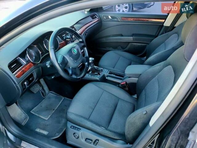 Чорний Шкода Суперб, об'ємом двигуна 1.8 л та пробігом 171 тис. км за 7800 $, фото 5 на Automoto.ua