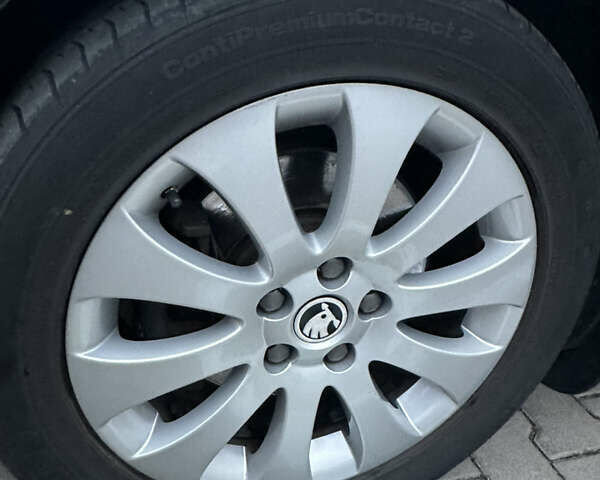 Черный Шкода Суперб, объемом двигателя 2 л и пробегом 310 тыс. км за 10500 $, фото 4 на Automoto.ua