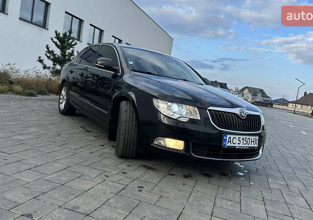 Черный Шкода Суперб, объемом двигателя 2 л и пробегом 296 тыс. км за 9300 $, фото 6 на Automoto.ua
