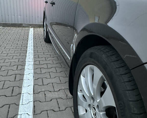 Черный Шкода Суперб, объемом двигателя 2 л и пробегом 310 тыс. км за 10500 $, фото 9 на Automoto.ua