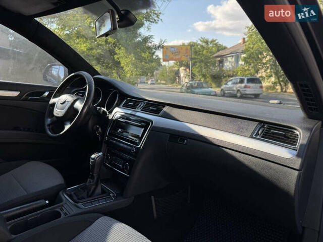 Черный Шкода Суперб, объемом двигателя 1.8 л и пробегом 254 тыс. км за 6950 $, фото 12 на Automoto.ua