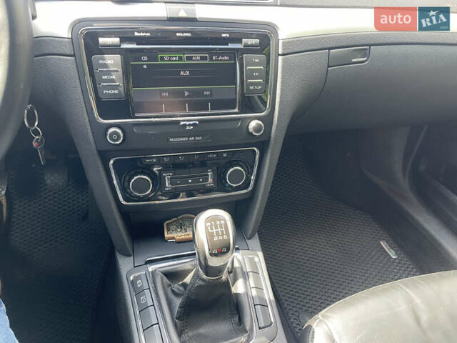 Черный Шкода Суперб, объемом двигателя 2 л и пробегом 312 тыс. км за 11500 $, фото 17 на Automoto.ua