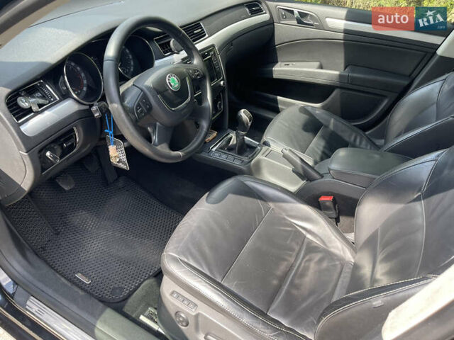 Черный Шкода Суперб, объемом двигателя 2 л и пробегом 312 тыс. км за 11500 $, фото 14 на Automoto.ua