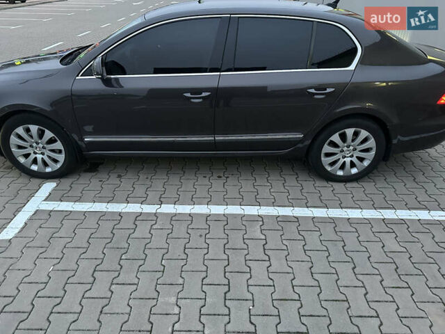 Черный Шкода Суперб, объемом двигателя 2 л и пробегом 310 тыс. км за 10500 $, фото 14 на Automoto.ua