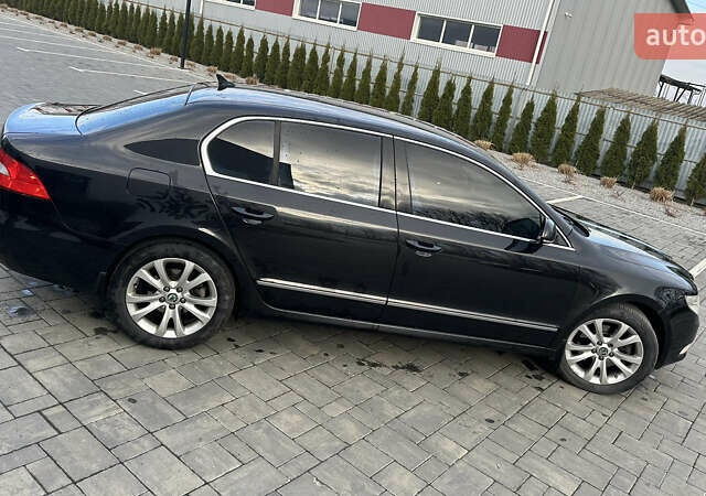 Черный Шкода Суперб, объемом двигателя 2 л и пробегом 296 тыс. км за 9300 $, фото 10 на Automoto.ua