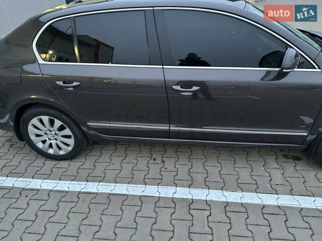 Черный Шкода Суперб, объемом двигателя 2 л и пробегом 310 тыс. км за 10500 $, фото 11 на Automoto.ua