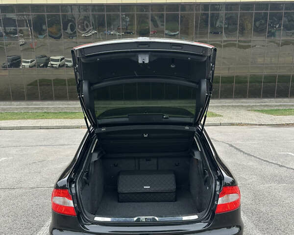 Шкода Суперб 2010 у Запоріжжя на Automoto.ua Чорний Шкода Суперб, об'ємом двигуна 1.8 л та пробігом 212 тис. км за 10500 $, фото 9 на Automoto.ua