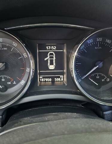 Черный Шкода Суперб, объемом двигателя 1.8 л и пробегом 189 тыс. км за 8400 $, фото 2 на Automoto.ua