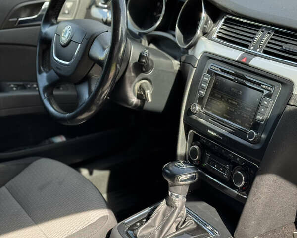 Чорний Шкода Суперб, об'ємом двигуна 1.8 л та пробігом 255 тис. км за 8400 $, фото 13 на Automoto.ua
