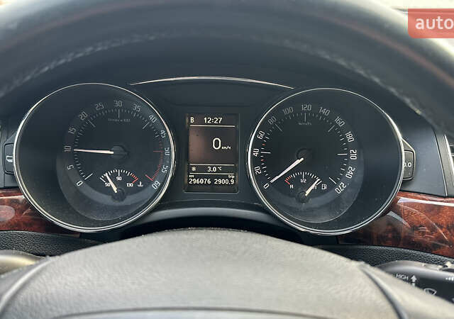 Черный Шкода Суперб, объемом двигателя 2 л и пробегом 296 тыс. км за 9300 $, фото 28 на Automoto.ua