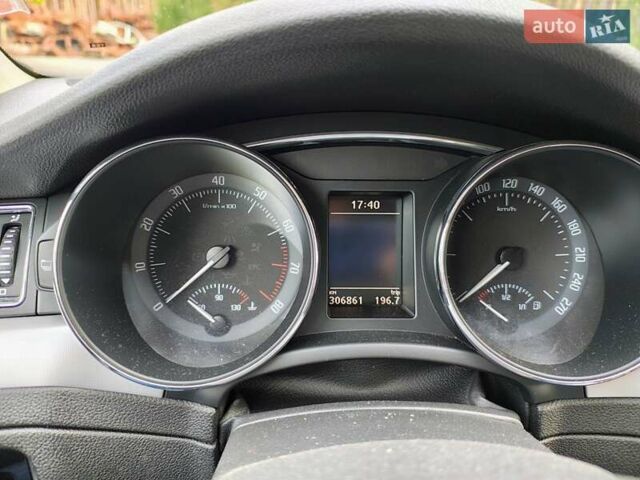 Черный Шкода Суперб, объемом двигателя 1.8 л и пробегом 306 тыс. км за 9500 $, фото 10 на Automoto.ua