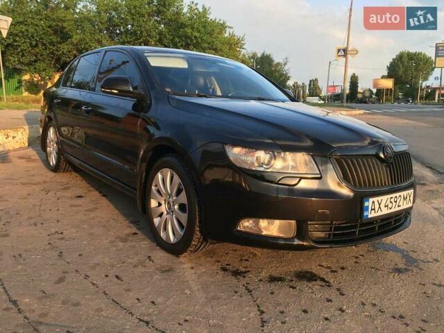 Черный Шкода Суперб, объемом двигателя 3.58 л и пробегом 252 тыс. км за 10000 $, фото 4 на Automoto.ua