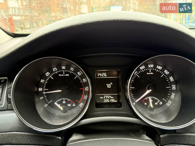 Черный Шкода Суперб, объемом двигателя 1.6 л и пробегом 326 тыс. км за 7000 $, фото 16 на Automoto.ua