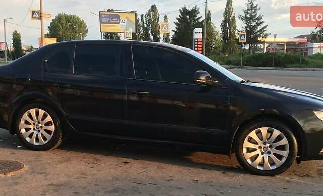 Черный Шкода Суперб, объемом двигателя 3.58 л и пробегом 252 тыс. км за 10000 $, фото 3 на Automoto.ua