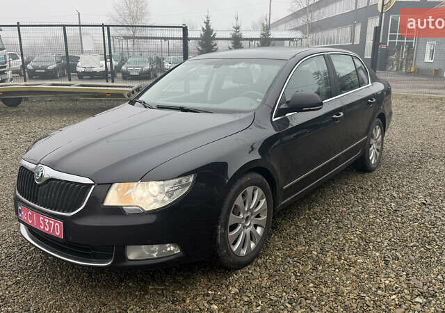 Черный Шкода Суперб, объемом двигателя 1.8 л и пробегом 245 тыс. км за 7750 $, фото 4 на Automoto.ua