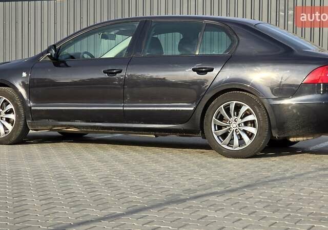 Черный Шкода Суперб, объемом двигателя 1.6 л и пробегом 234 тыс. км за 9500 $, фото 4 на Automoto.ua